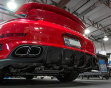 Load image into Gallery viewer, VR Aero 14-16 Porsche 991 Turbo Carbon Fiber Rear Diffuser