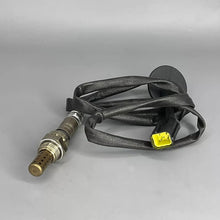 Load image into Gallery viewer, Bosch Oxygen Sensor (13866)