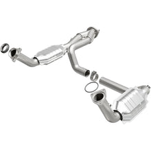 Load image into Gallery viewer, MagnaFlow Conv DF 02-06 Cadillac Truck. 8 5.3L Dual Conv. Y-Pipe Assy 2wd/Chevy Truck 99-07