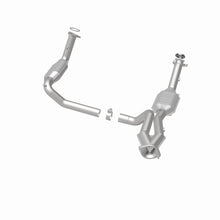 Load image into Gallery viewer, MagnaFlow Conv DF 02-06 Cadillac Truck. 8 5.3L Dual Conv. Y-Pipe Assy 2wd/Chevy Truck 99-07