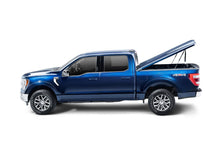 Load image into Gallery viewer, UnderCover 17-20 Ford F-250/F-350 6.8ft Elite LX Bed Cover - Magnetic Effect