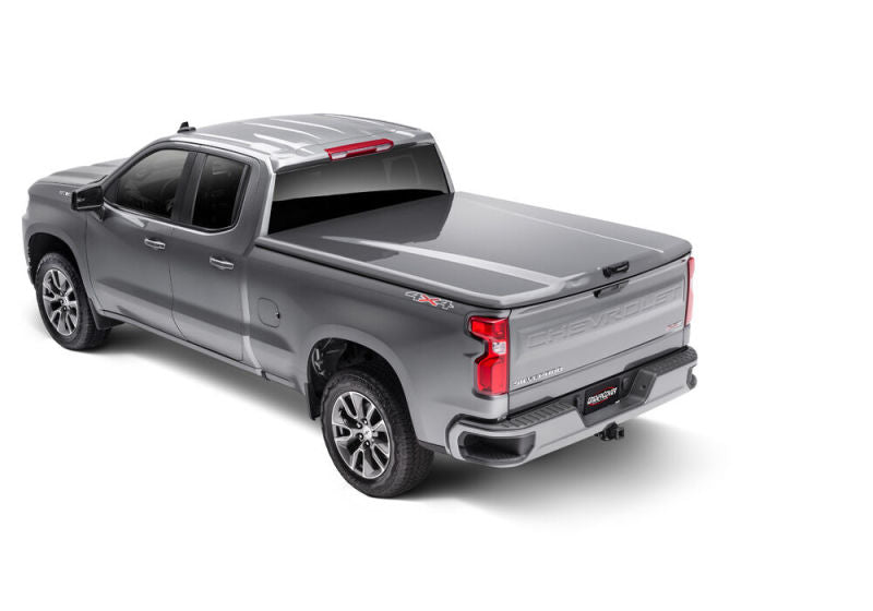 UnderCover 19-20 Chevy Silverado 1500 5.8ft Elite LX Bed Cover - Oakwood Metallic