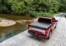 Load image into Gallery viewer, UnderCover 07-13 GMC Sierra 1500 5.8ft SE Bed Cover - Black Textured