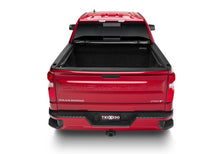 Load image into Gallery viewer, Truxedo 19-20 GMC Sierra &amp; Chevrolet Silverado 1500 (New Body) 8ft Pro X15 Bed Cover