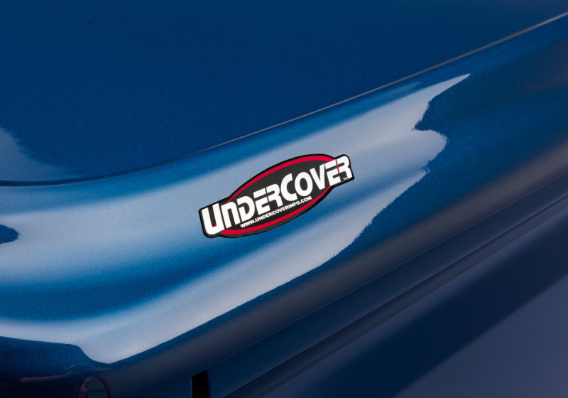 UnderCover 19-20 Ram 1500 6.4ft Lux Bed Cover - Blue Streak