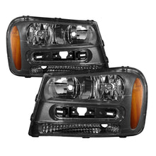 Load image into Gallery viewer, Xtune Chevy Trailblazer 02-09 Crystal Headlights Black HD-JH-CTB02-AM-BK