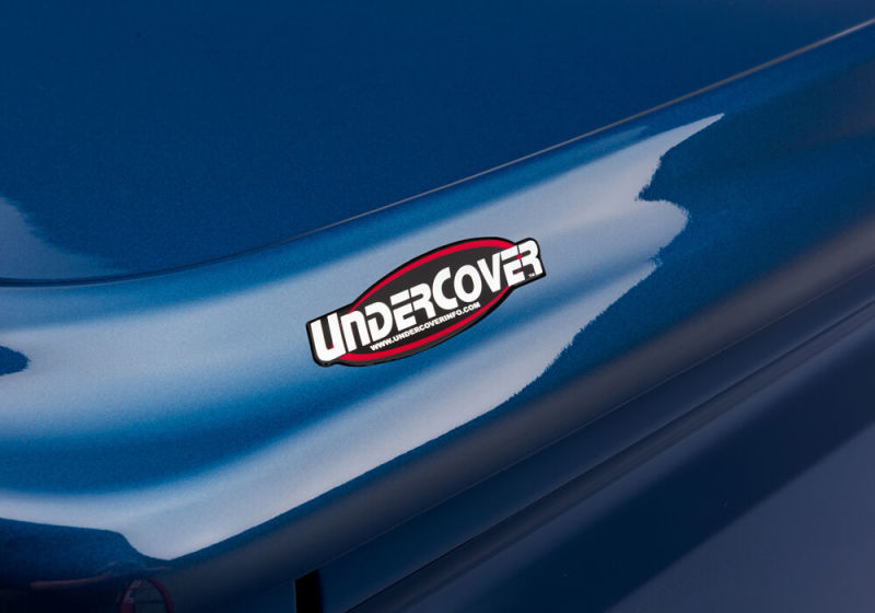 UnderCover 15-18 GMC Sierra 1500 (19 Limited) 5.8ft Lux Bed Cover - Deep Ocean Blue