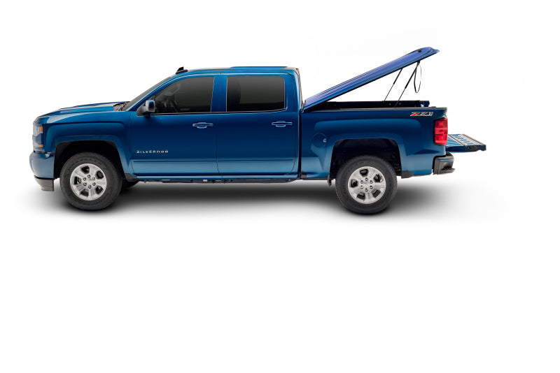 Undercover 14-18 GMC Sierra 1500 (19 Limited) / 15-19 2500/3500 HD 6.5ft Lux Bed Cover - Gasoline