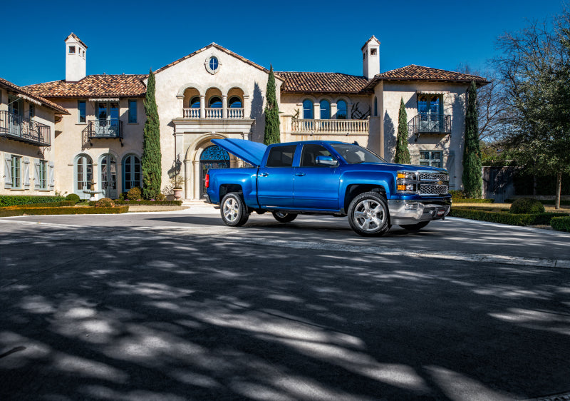 UnderCover 19-20 Chevy Silverado 1500 6.5ft Elite LX Bed Cover - Pull Me Over Red