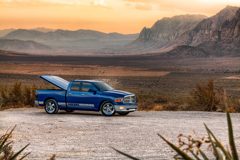 UnderCover 2019 Chevy Silverado 1500 6.5ft Lux Bed Cover - Deep Ocean Blue