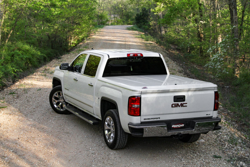 UnderCover 07-13 GMC Sierra 1500 5.7ft Lux Bed Cover - Summit White