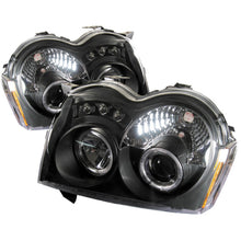 Load image into Gallery viewer, Spyder Jeep Grand Cherokee 05-07 Projector Headlights LED Halo LED Blk Low 9006 PRO-YD-JGC05-HL-BK