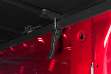 Load image into Gallery viewer, Tonno Pro 17-22 Ford F-250 Super Duty 6.8ft Styleside Tonno Fold Tri-Fold Tonneau Cover