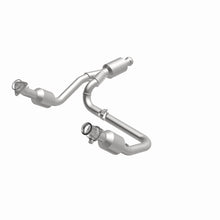 Load image into Gallery viewer, Magnaflow 14-15 Chevrolet Silverado 1500 5.3L Direct-Fit Catalytic Converter