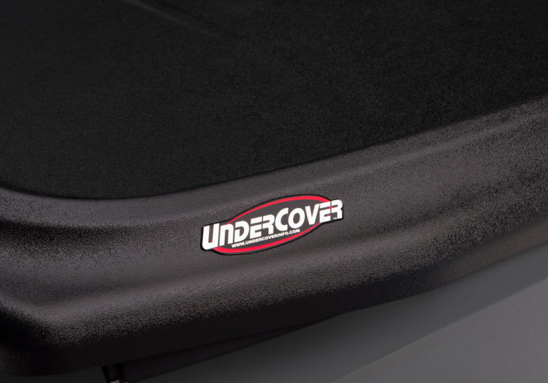 UnderCover 19-20 Ram 1500 (w/o Rambox) 5.7ft SE Bed Cover - Black Textured